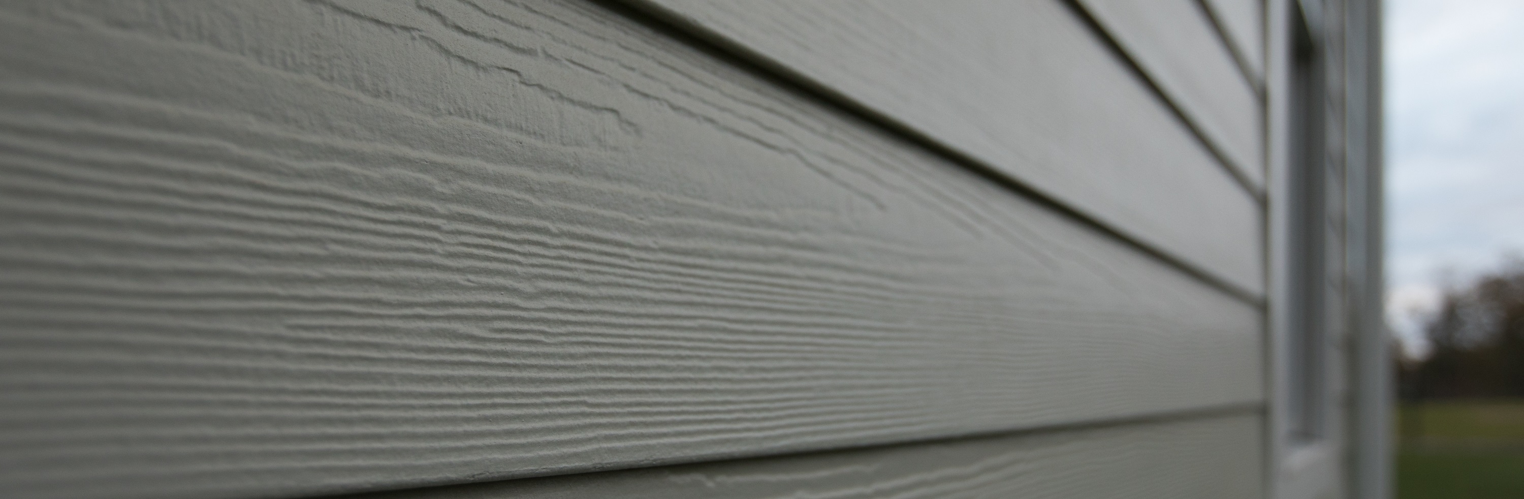 Repainting vs Replacing Your Home’s Siding